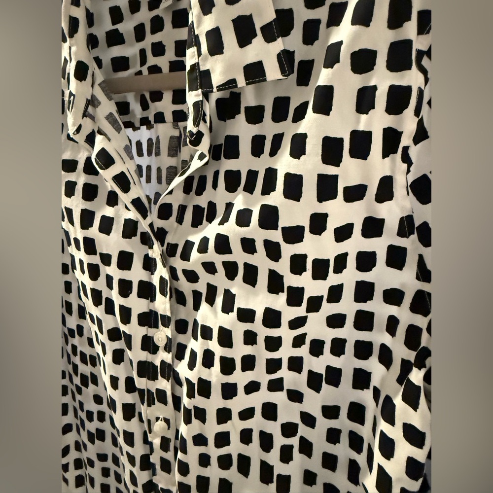 Chico's Monochrome Square Pattern Top - image 3